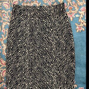ST. JOHN by MARIE GRAY Animal Pattern Knit Skirt, Tiger Black&Camel Rayon/Wool